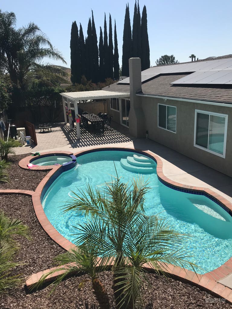  Cozy, nice suburban home 