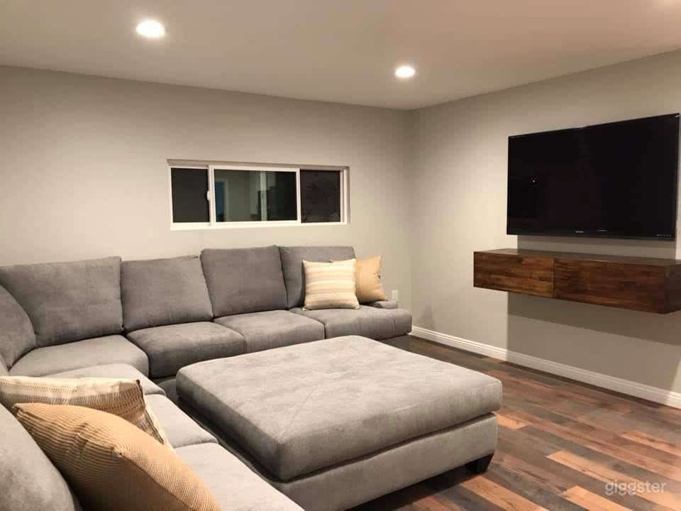 Cozy, nice suburban home Photo 3