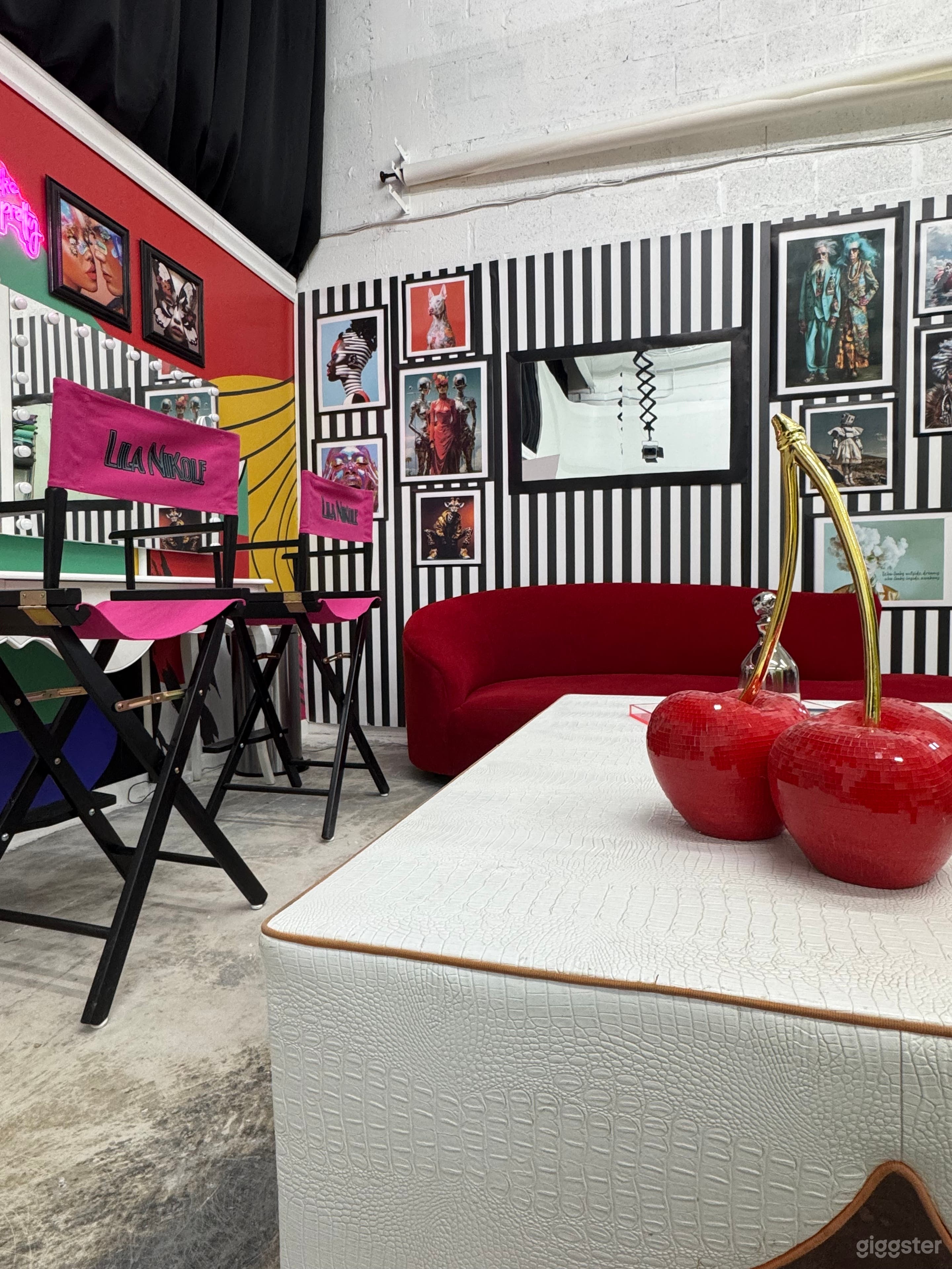 Pop Art Photo Studio &amp; Creative Space Photo 4