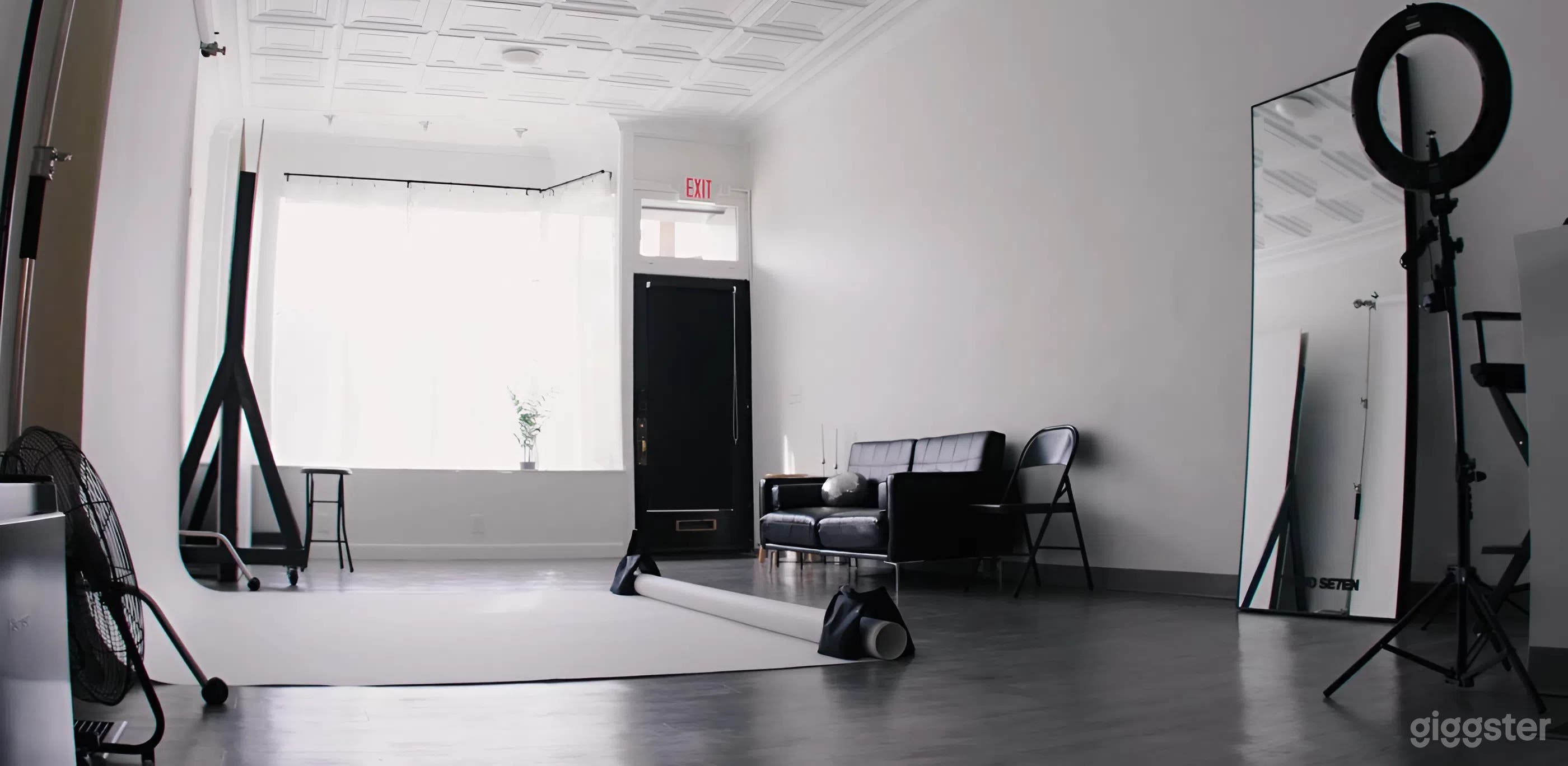 Natural Light Photo Studio in Pittsburgh, PA Photo 2