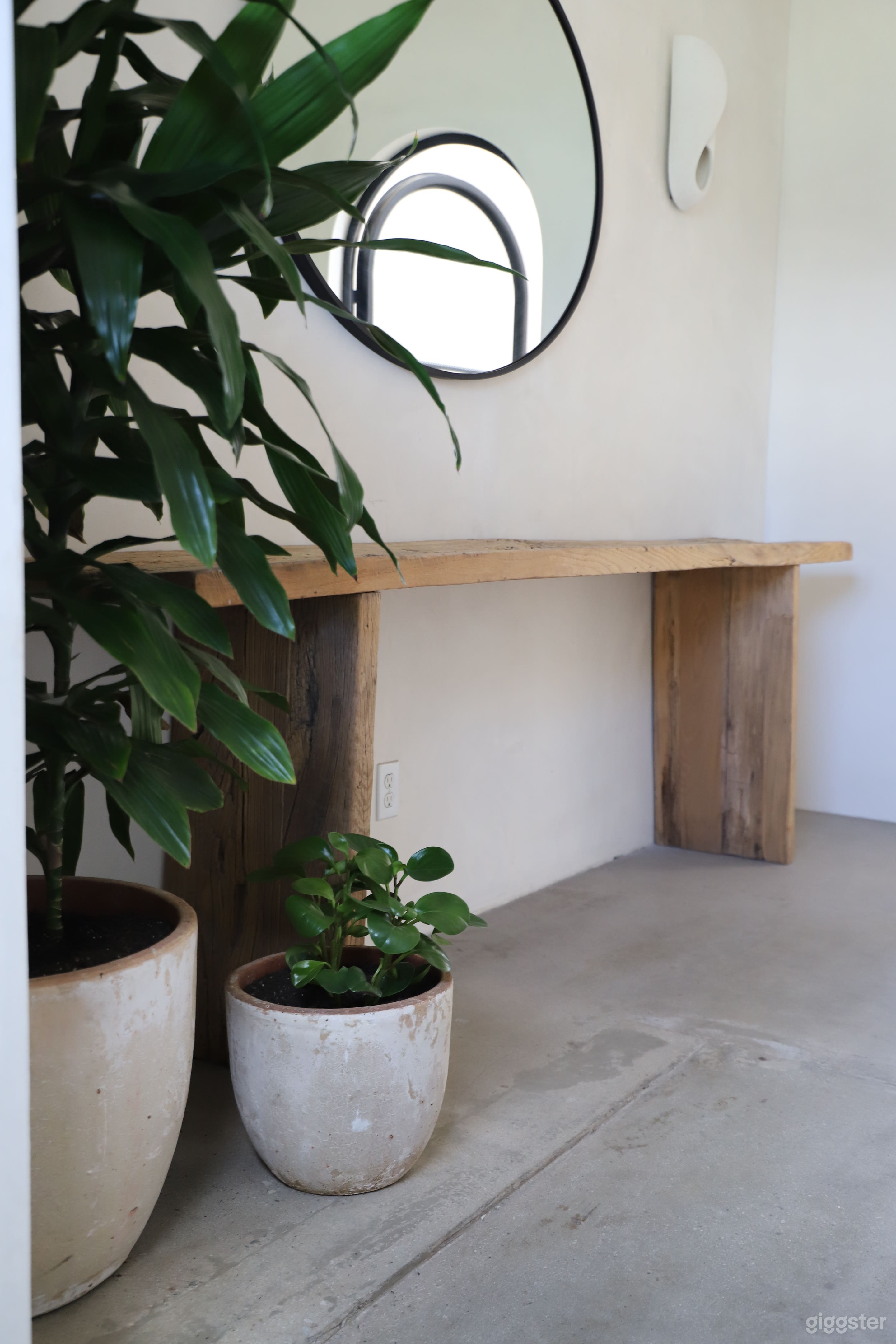 Event Venue/Multi-purpose Space in West Adams Photo 3