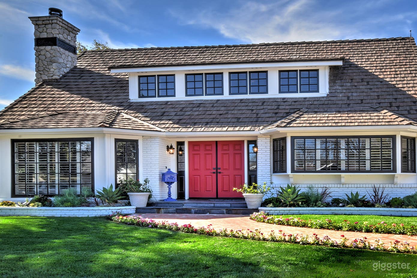 Traditional American Home in Chatsworth Photo 3