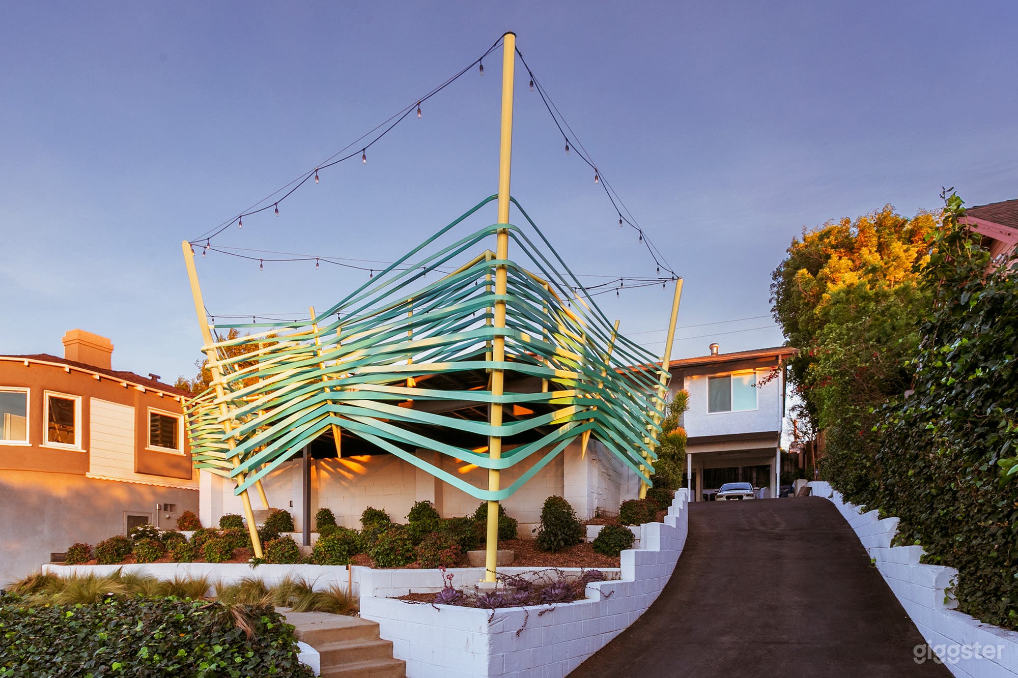 Sunset Junction/Silver Lake Massive View Property Photo 2