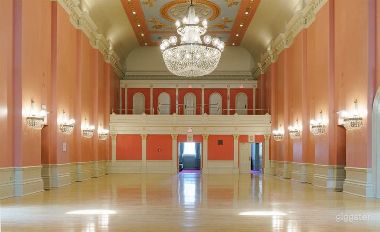 Historic 1850 Ballroom & Event Hall with Chandeliers 