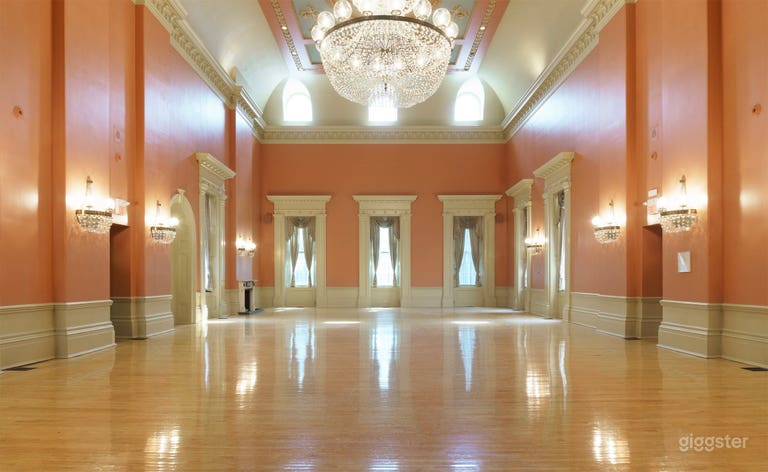  Historic 1850 Ballroom & Event Hall with Chandeliers 