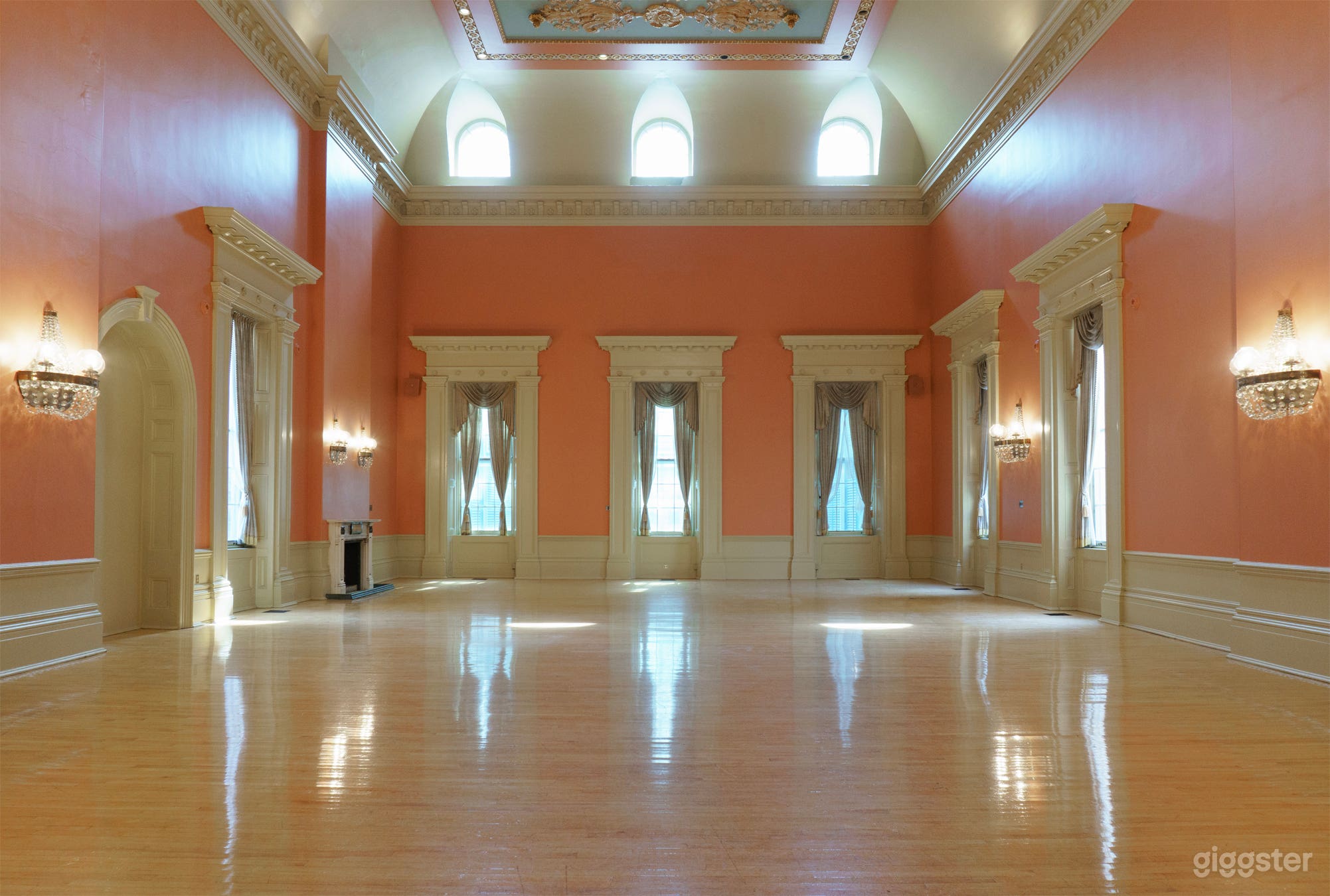 Historic 1850 Ballroom & Event Hall with Chandeliers Photo 4