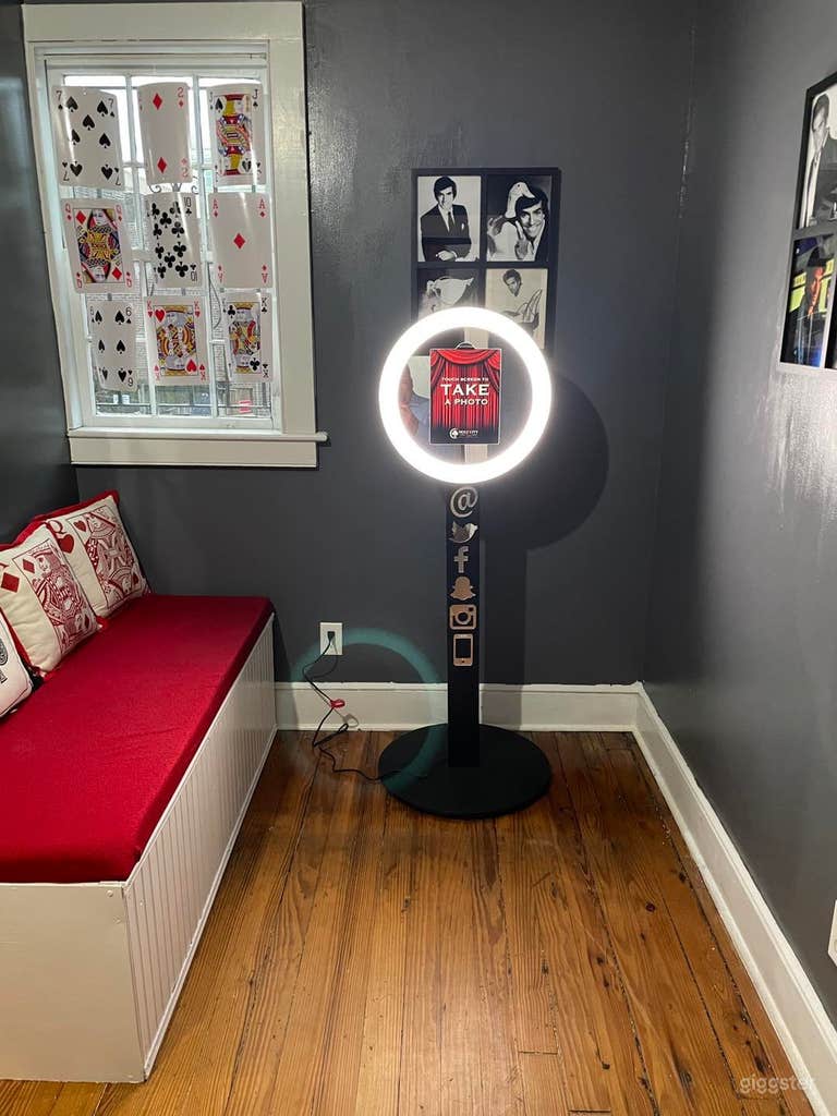  Magic lounge with a selfie station  