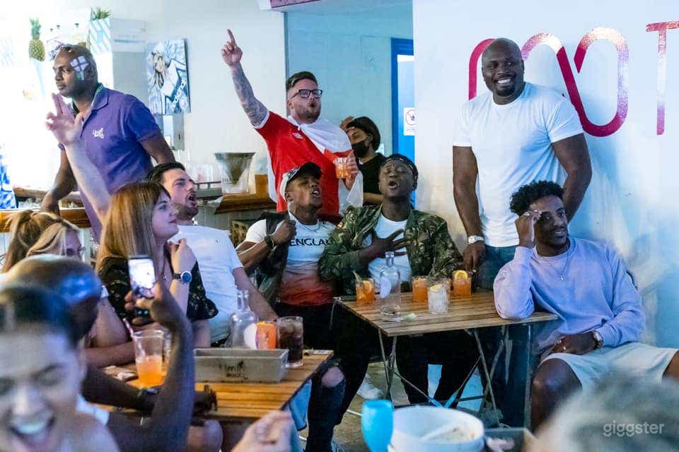 Indoor Restaurant with Great View of the Beach Photo 3