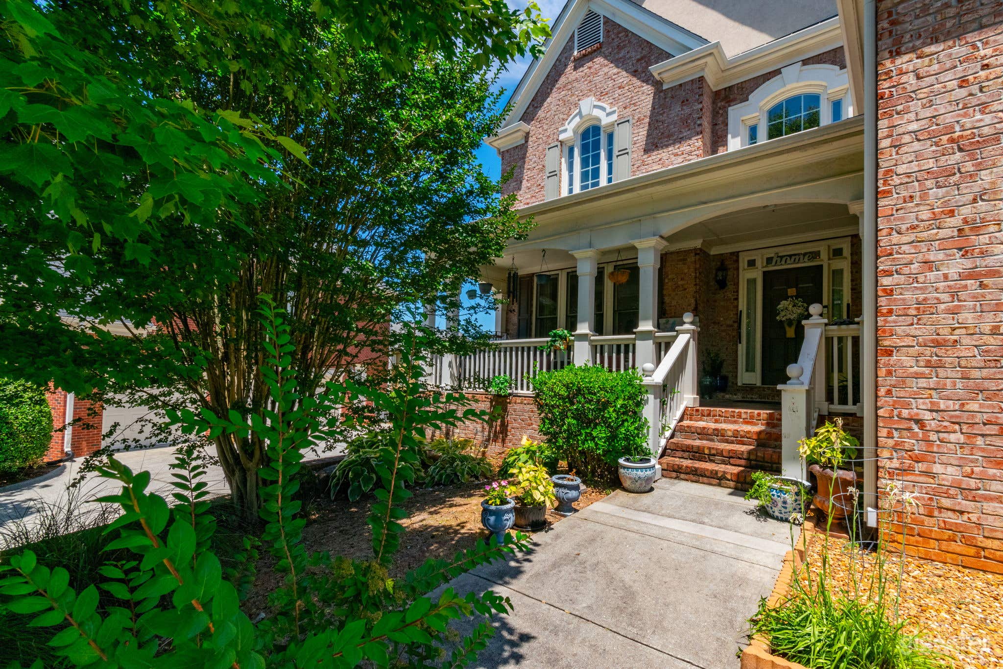 Traditional American Home In Atlanta's Suburbs Photo 2