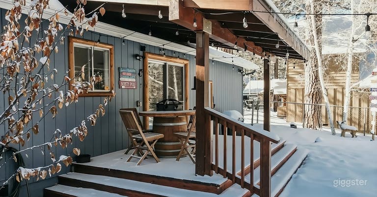  Charming Cottage Backyard Oasis 