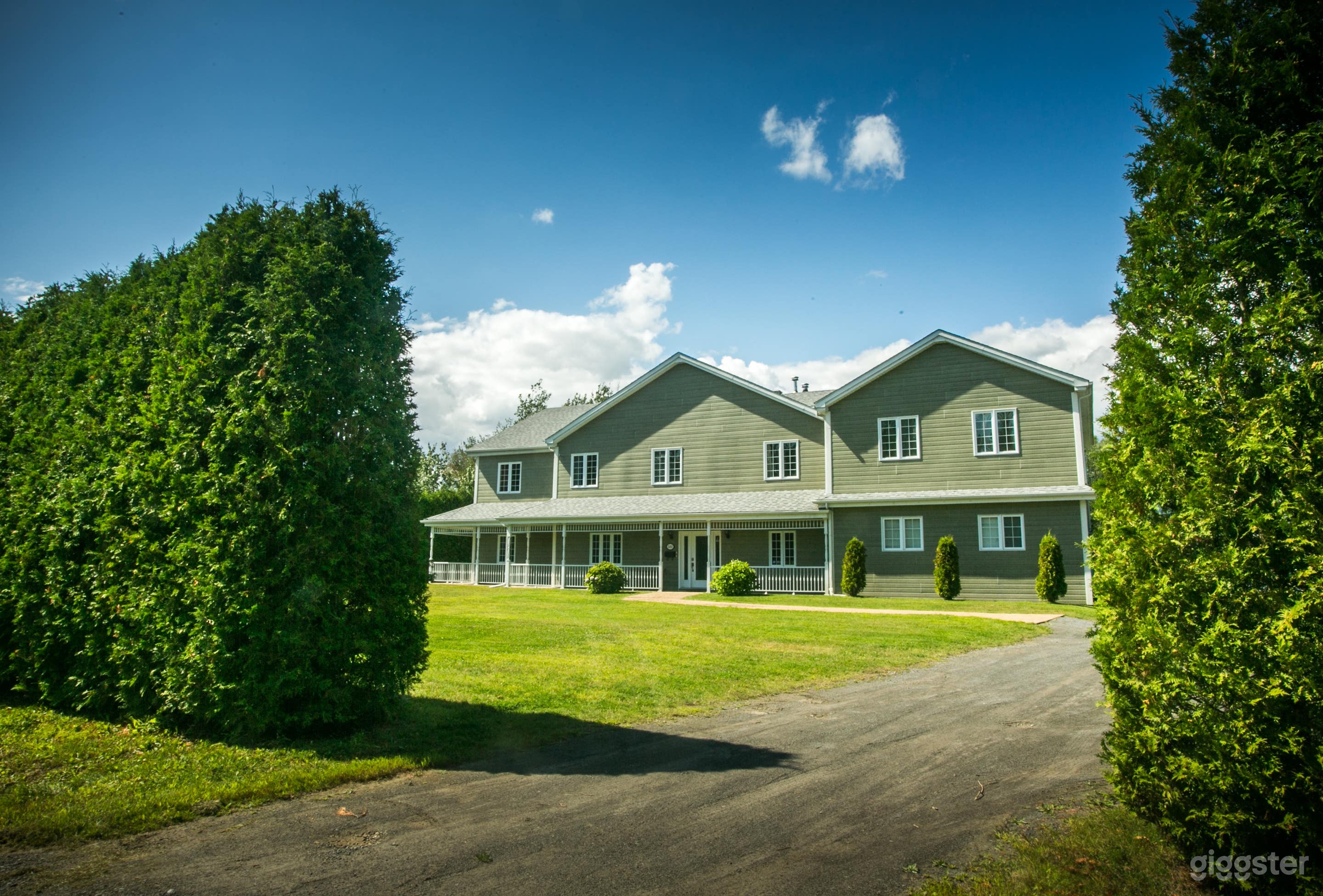 Grande Maison Terrebonne avec Multiples Commodités Photo 3