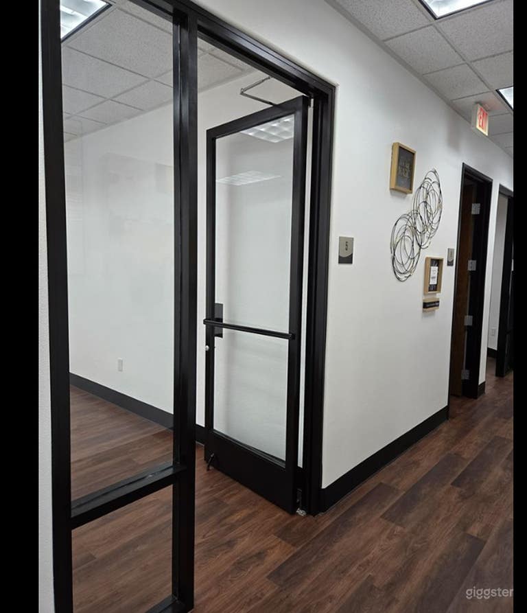  Spacious 3,000 sq. ft. Beauty Salon  