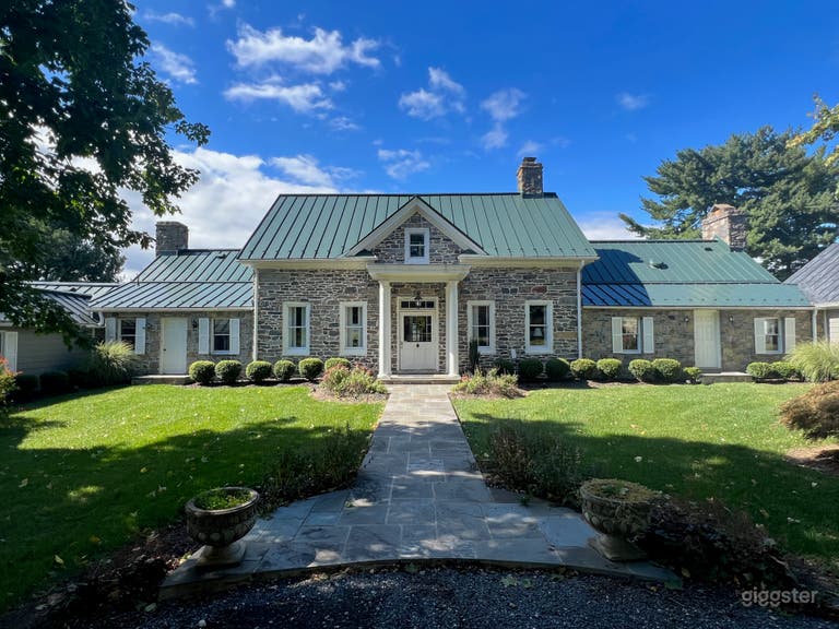  The dramatic front entry to the historic Derry House... 