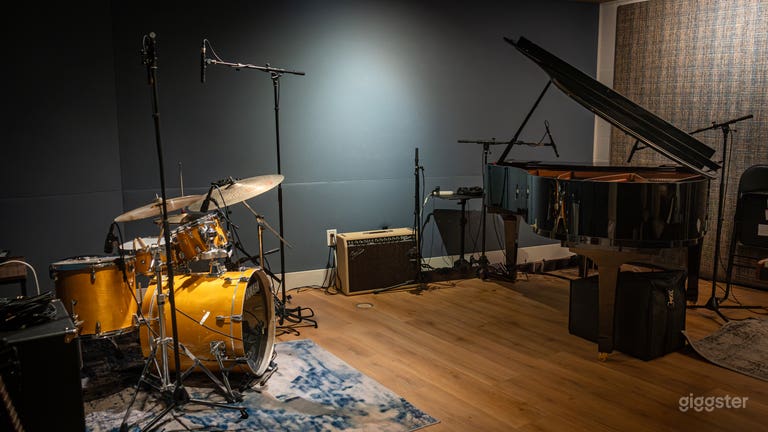  Salle d'enregistrement avec cabine vocale par The Recording C 