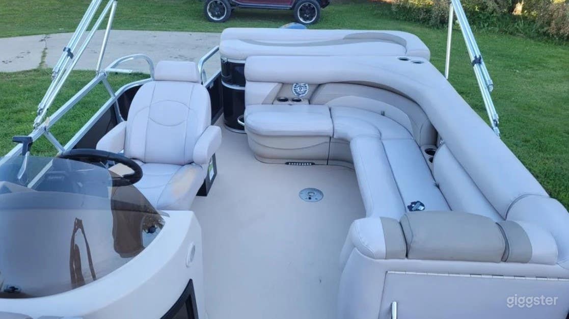 Top Quality Pontoon Boat Photo 4