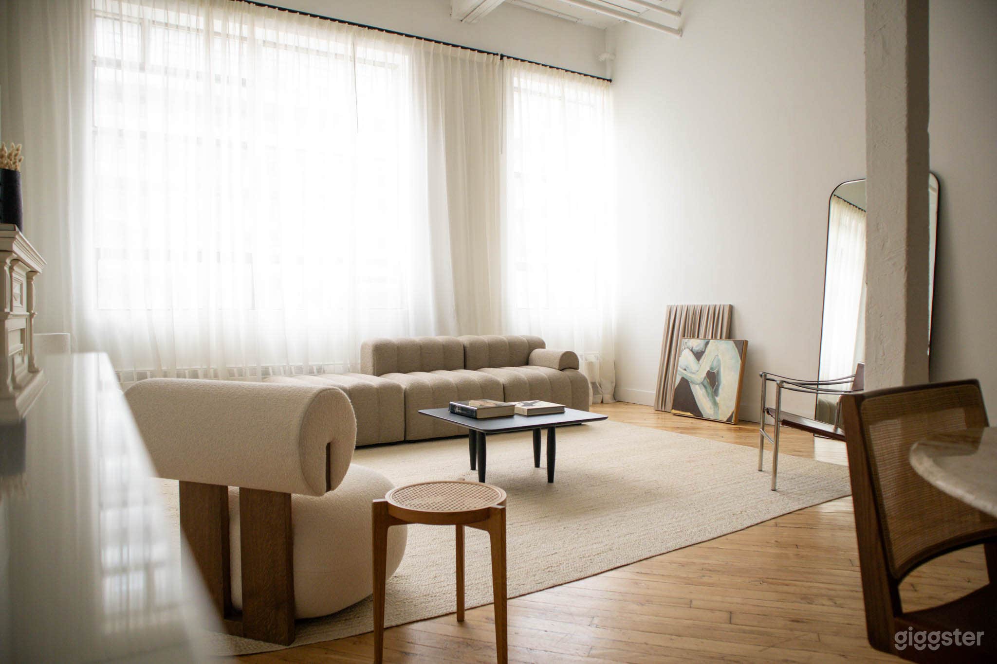 Downtown Studio Furnished Natural Light Heaven Photo 1