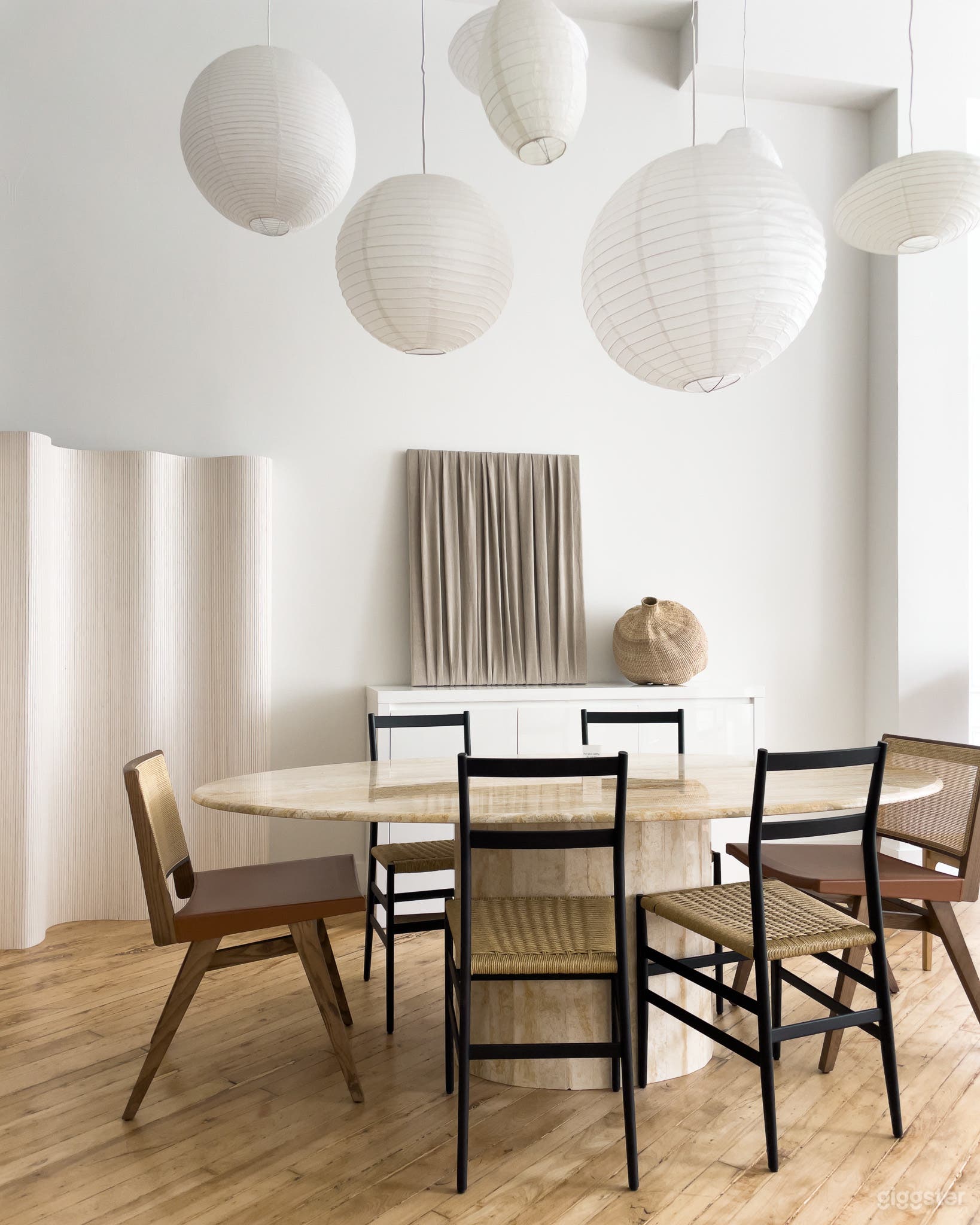 Downtown Studio Furnished Natural Light Heaven Photo 4