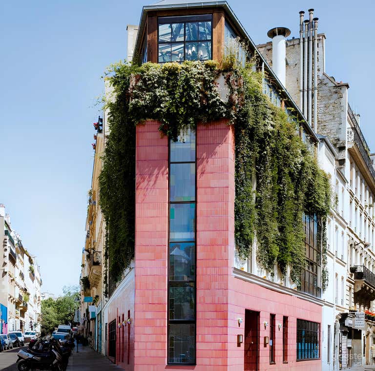  Pink Florentine-Inspired Trattoria Bathed in Natural Light 