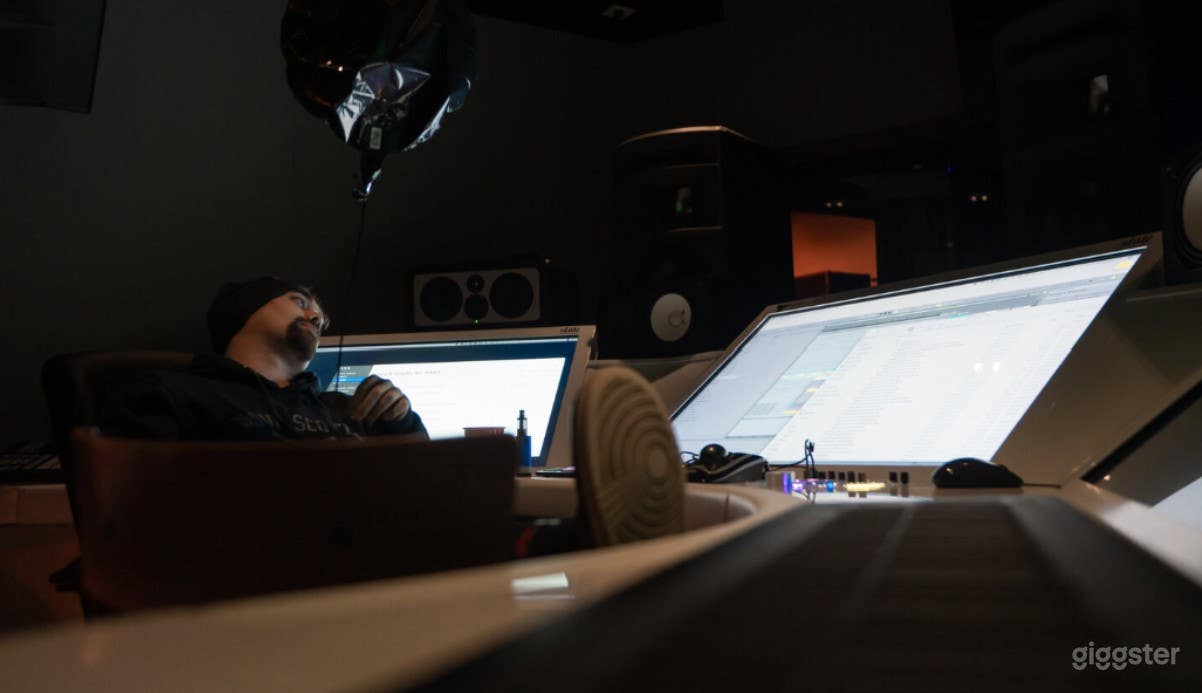 The Raven Suite Photo 4