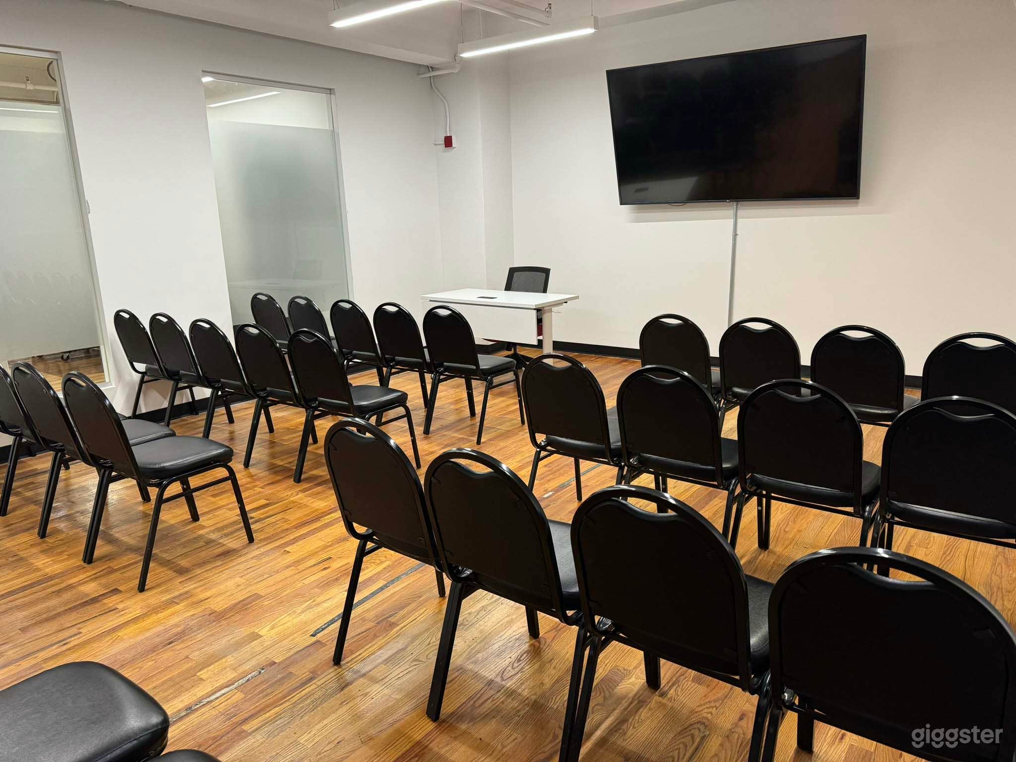 Seminar Room B Photo 3