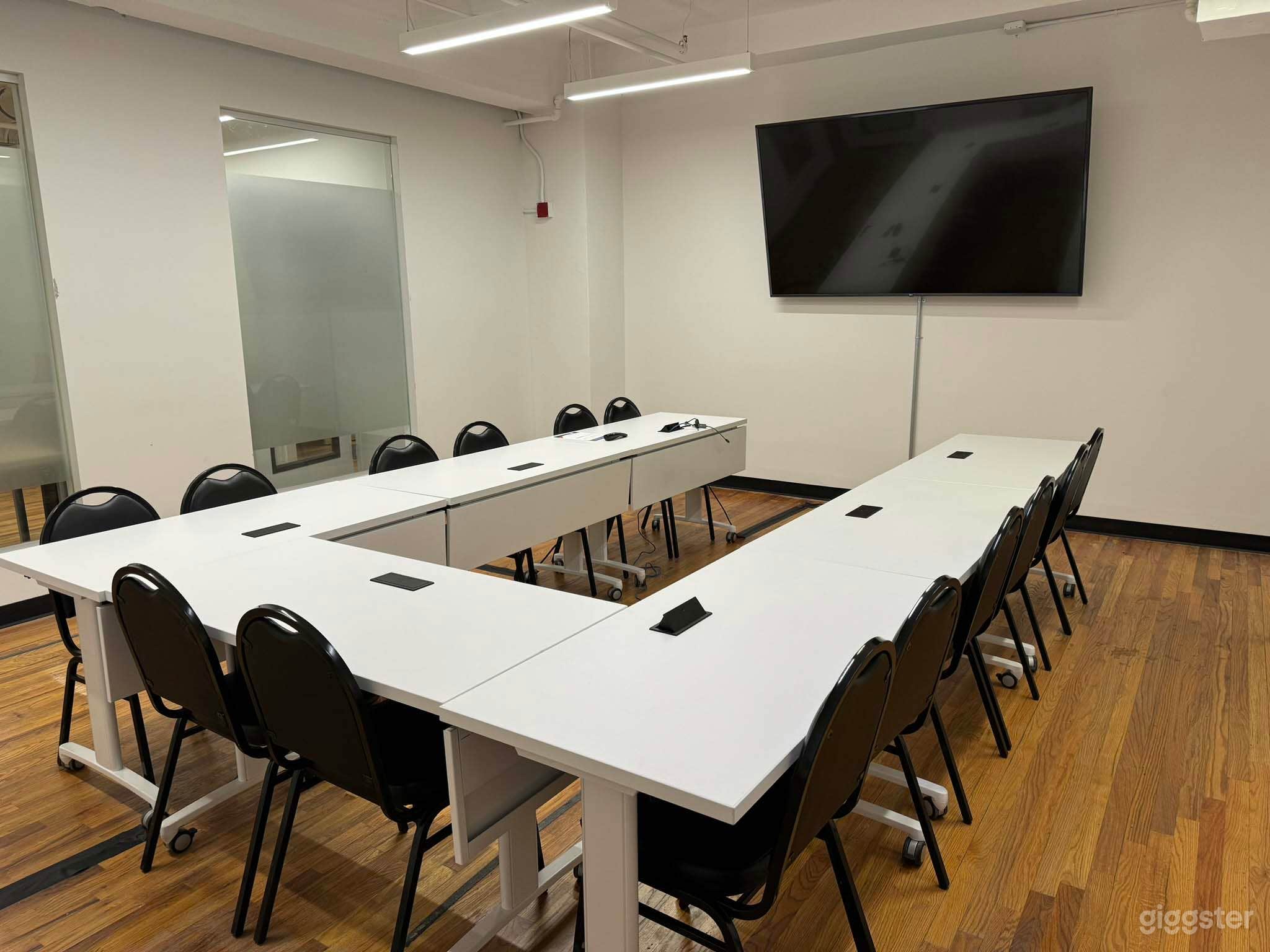 Seminar Room B Photo 2