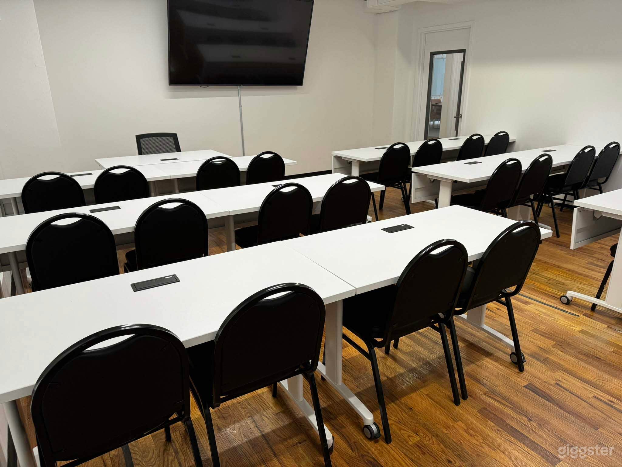 Seminar Room B Photo 4