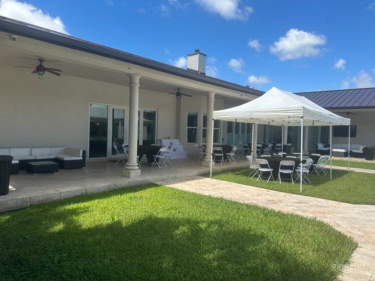  Large Grass area, NEW Pool, 5,000sqft Interior!! 