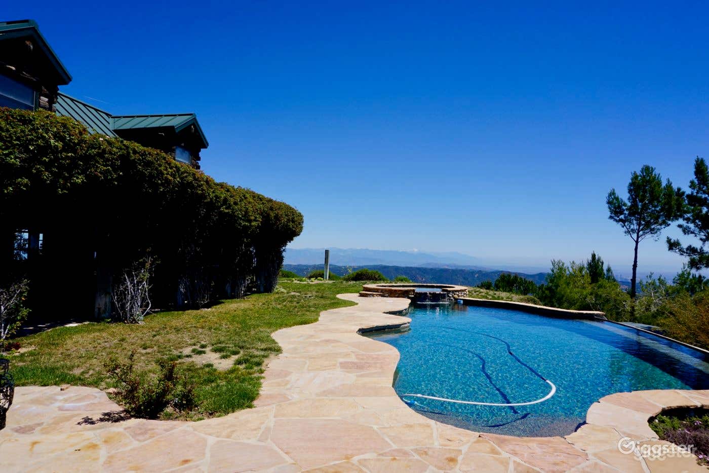 Stunning Pool on the Top of Santa Monica Mountains Photo 2