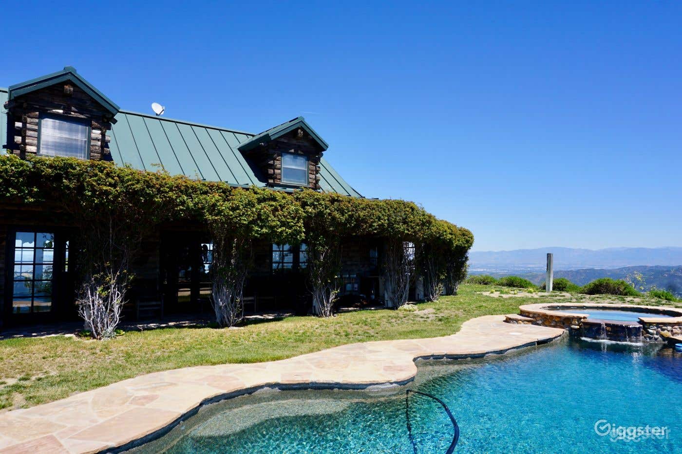 Stunning Pool on the Top of Santa Monica Mountains Photo 3