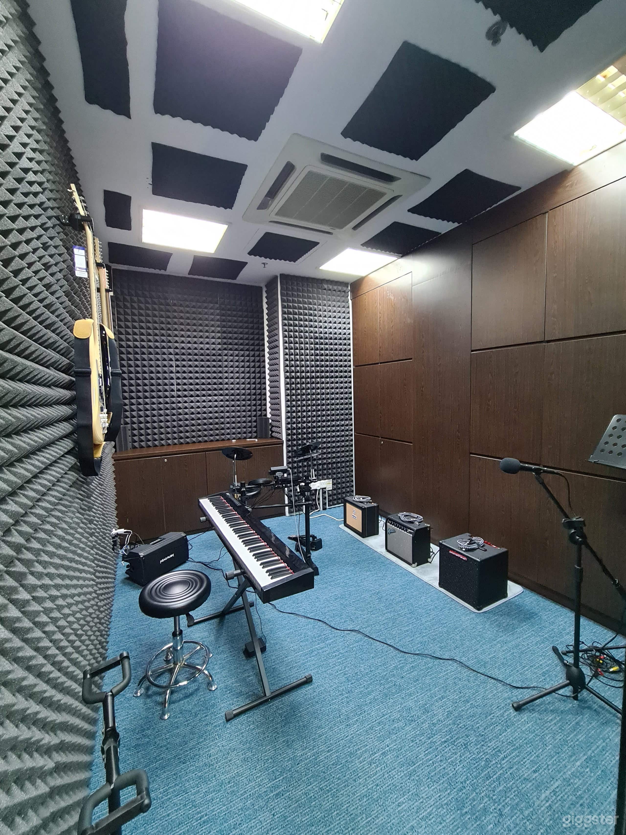 Music Jamming Studio Photo 2