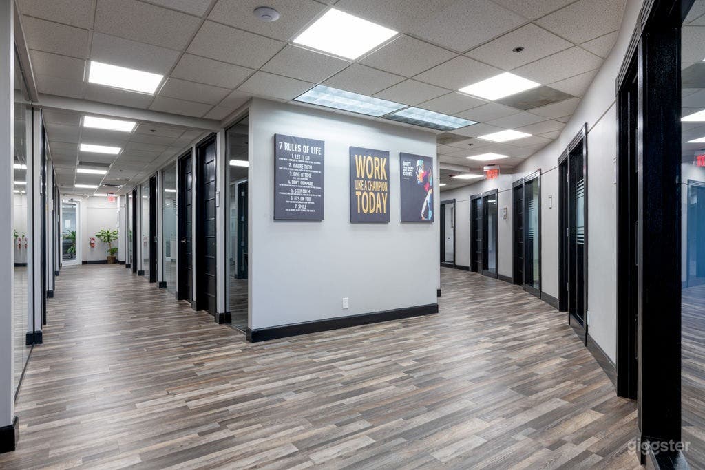 Medium Conference Room in West Palm Beach Photo 3