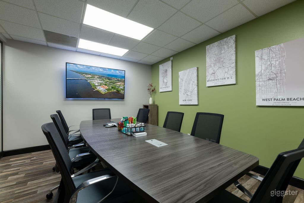 Medium Conference Room in West Palm Beach Photo 1