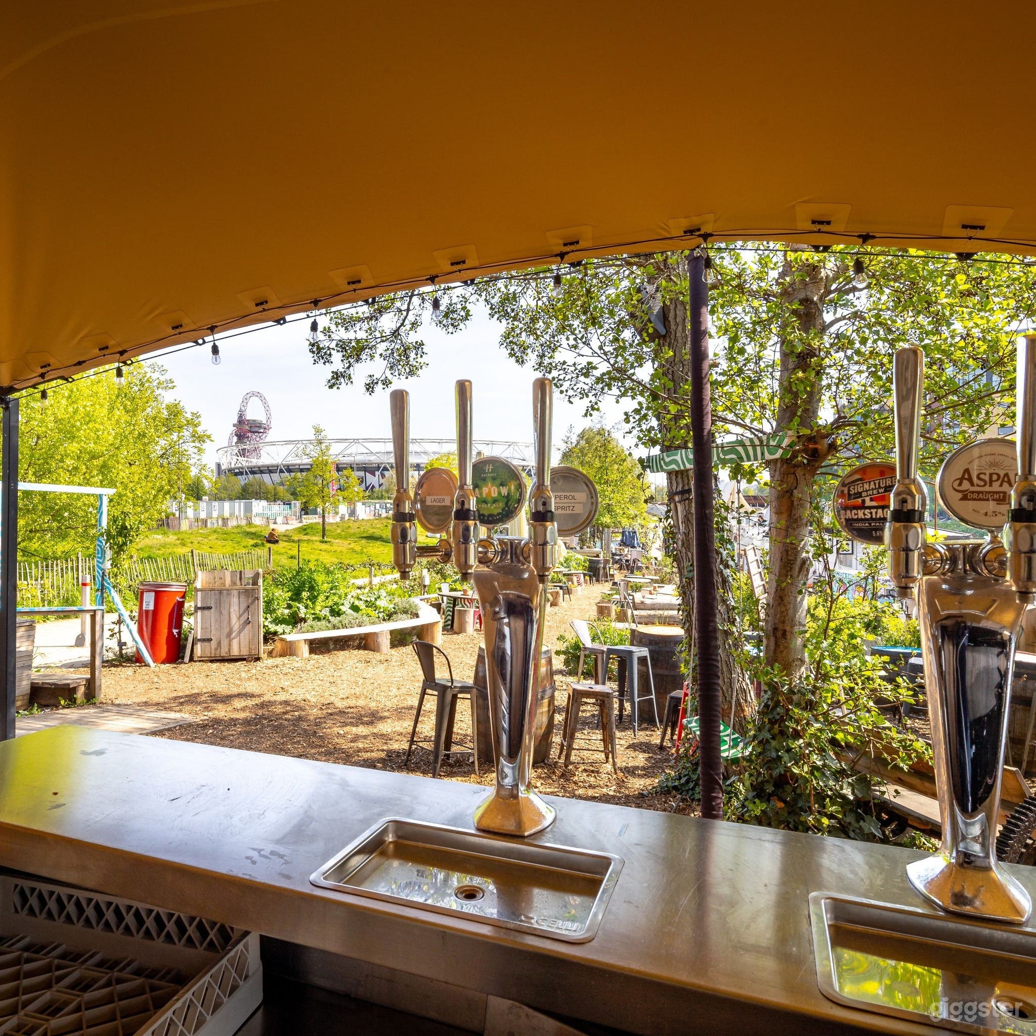 Green Garden for Photoshoots and Events Photo 3