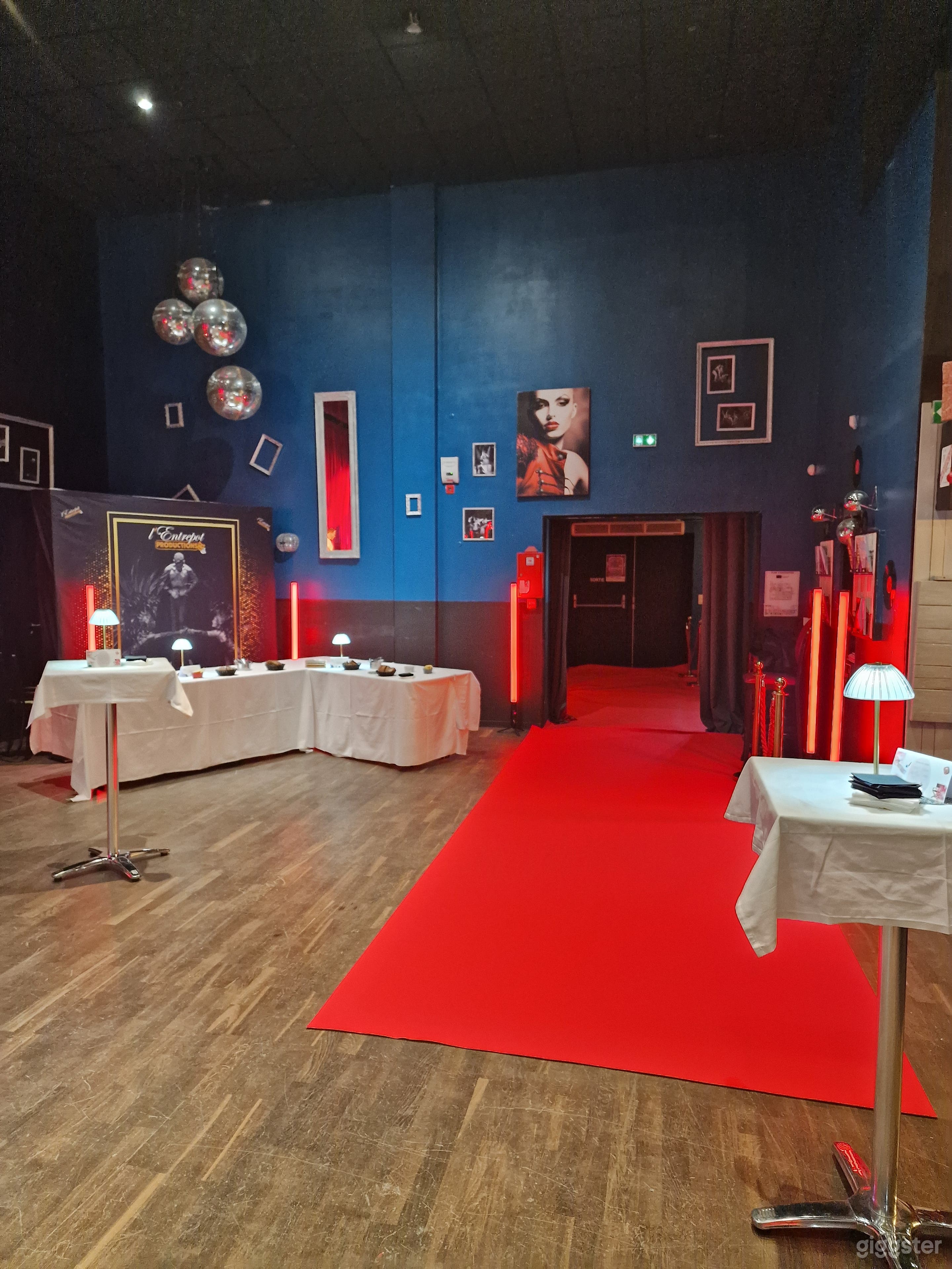 Photo de SALLE DE SPECTACLE LA ROCHELLE 17 3