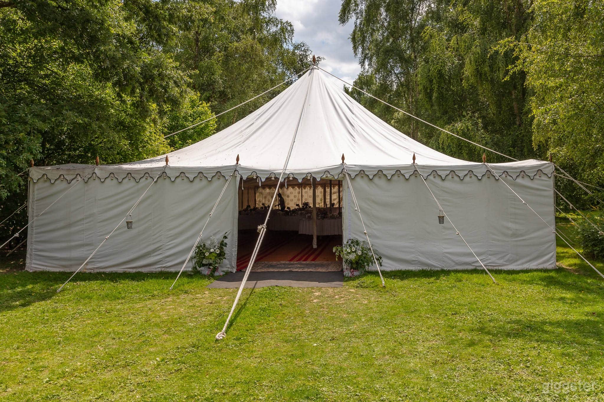 Enchanting Woodland Venue with Lakes & Treehouse Photo 1