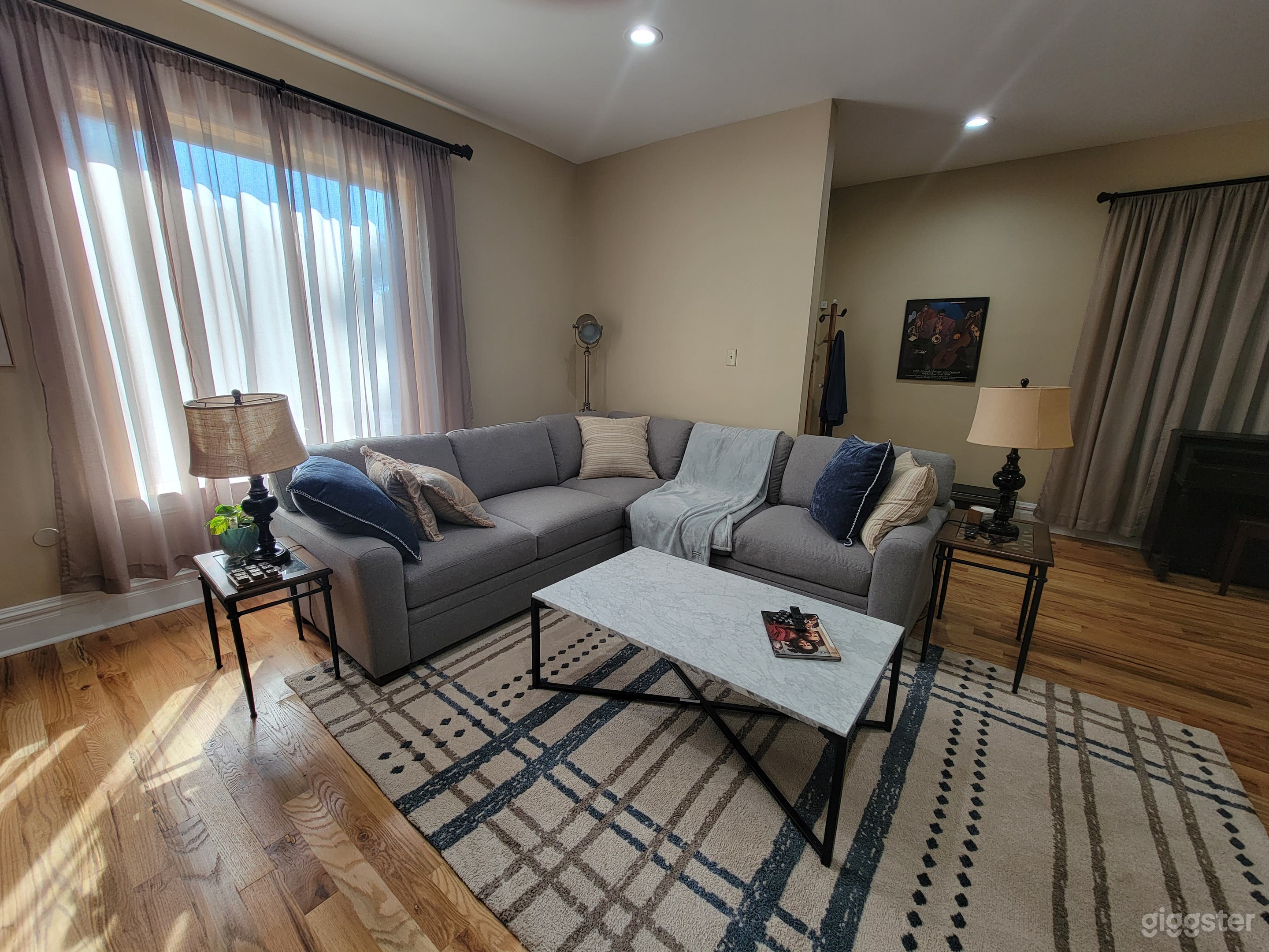 Versatile Furnished South Shore Home Near Obama Presidential Photo 2