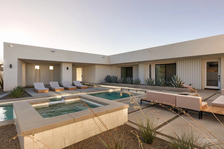  Desert Dawn | Iconic Design w/ Pool and Spa 
