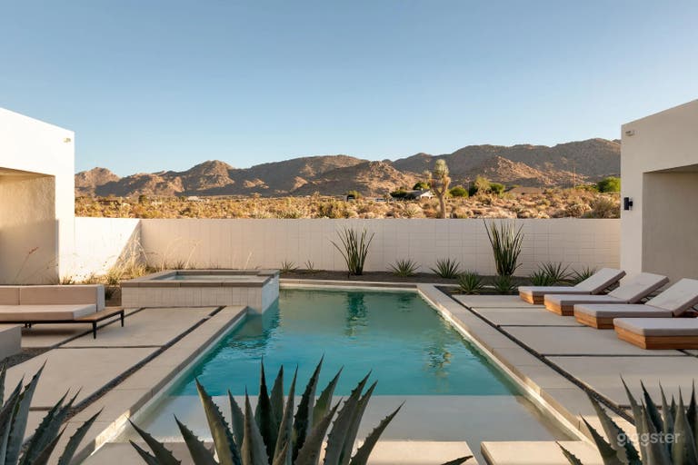  Desert Dawn | Iconic Design w/ Pool and Spa 