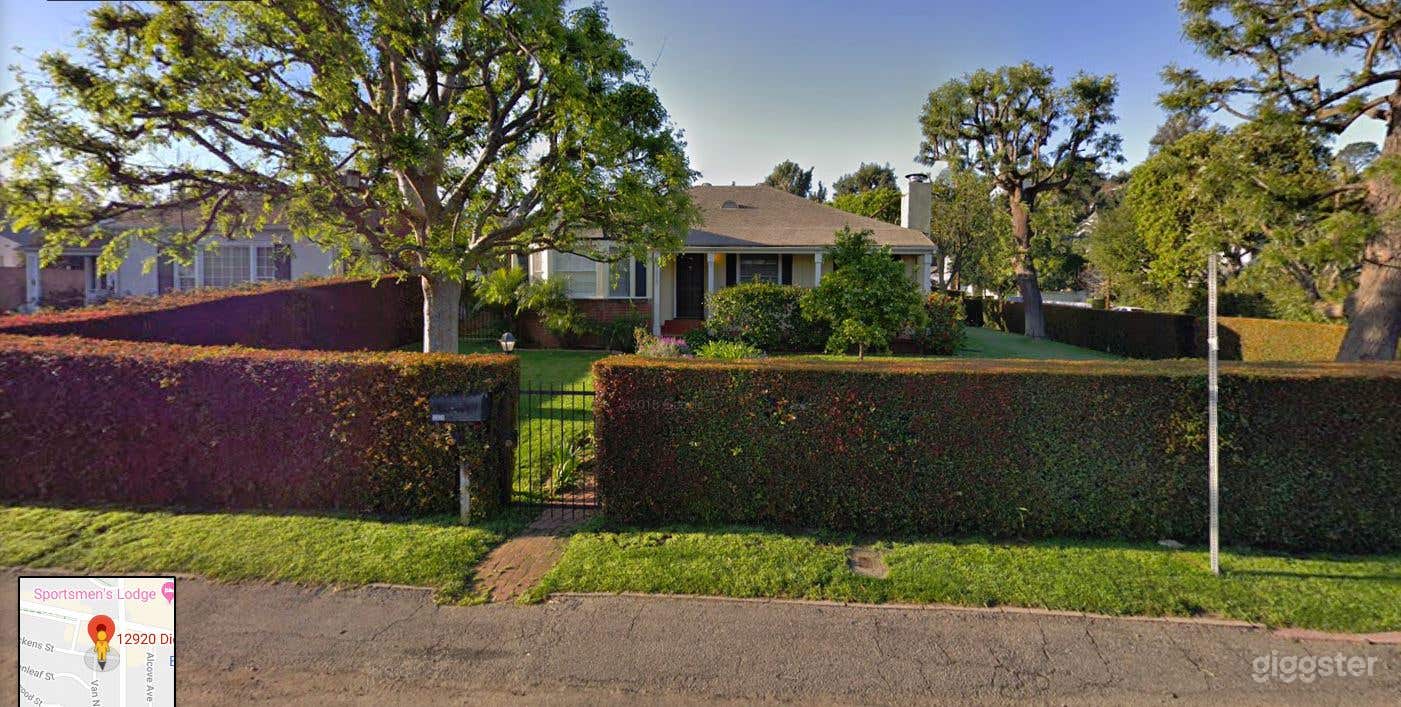 Beautiful remodeled bungalow, idyllic large yard Photo 1