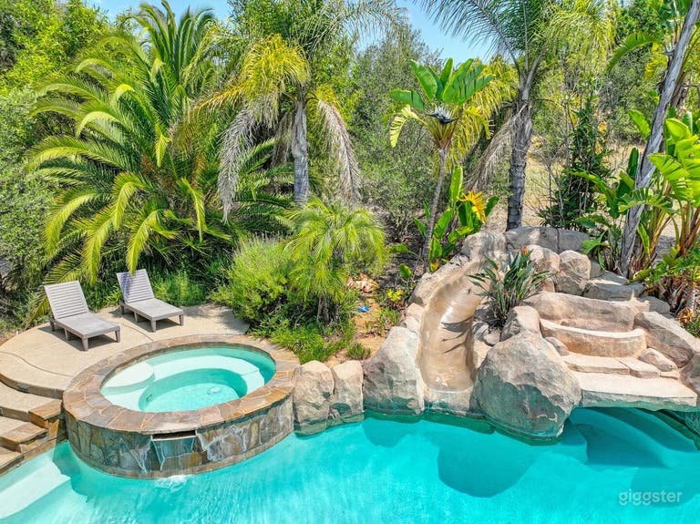  Valley Estate w Pool, Hot Tub, Sports Court 