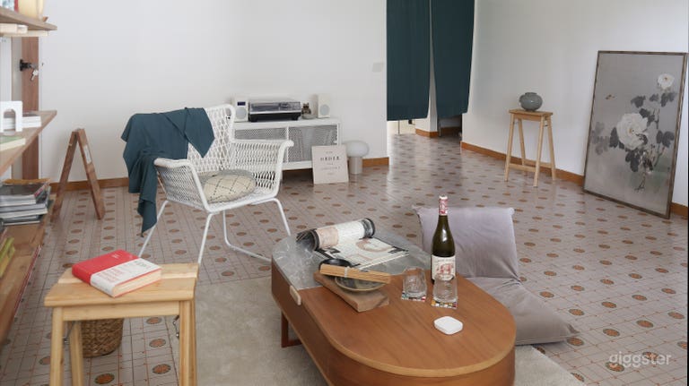  Newly Restored 50-Year-Old 4-Room HDB with Pottery Studio 