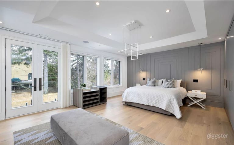  Newly Built Contemporary Luxury Home 