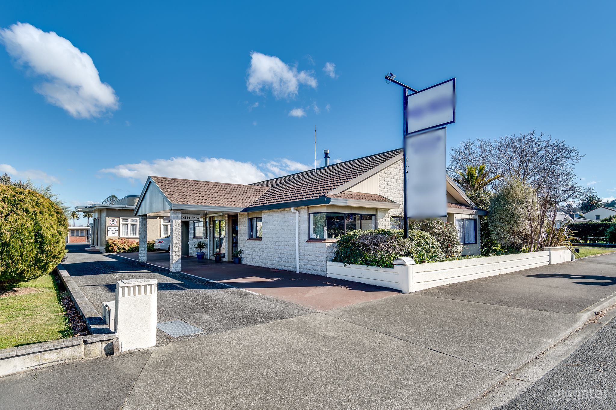 Napier City's The Quiet One - Cozy Motel with Pool Photo 4