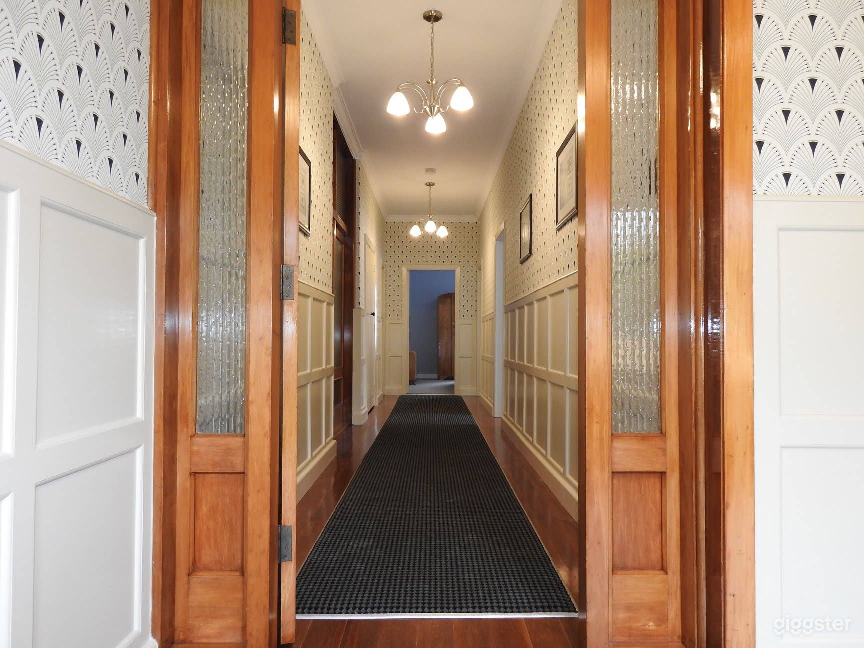 Napier City's The Quiet One - Cozy Motel with Pool Photo 2