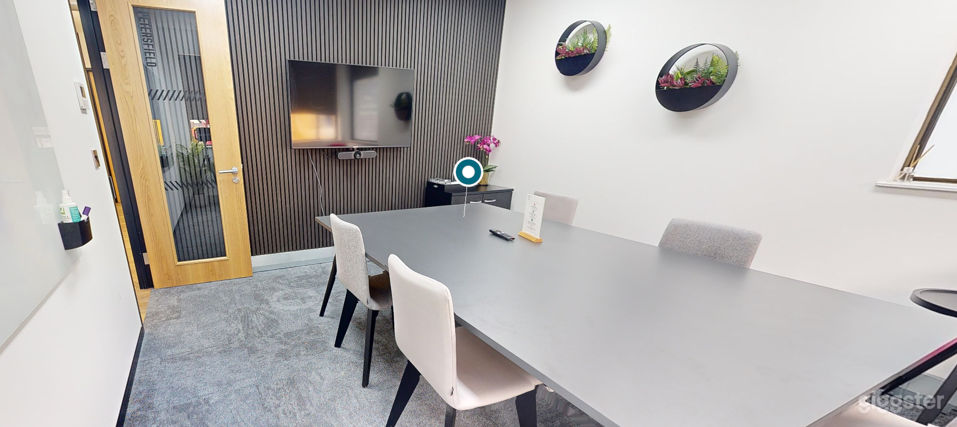 Petersfield Meeting Room for 8 Persons Photo 3