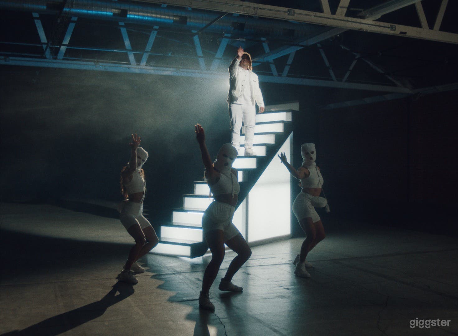 LED Floating Staircase RGB Photo 2