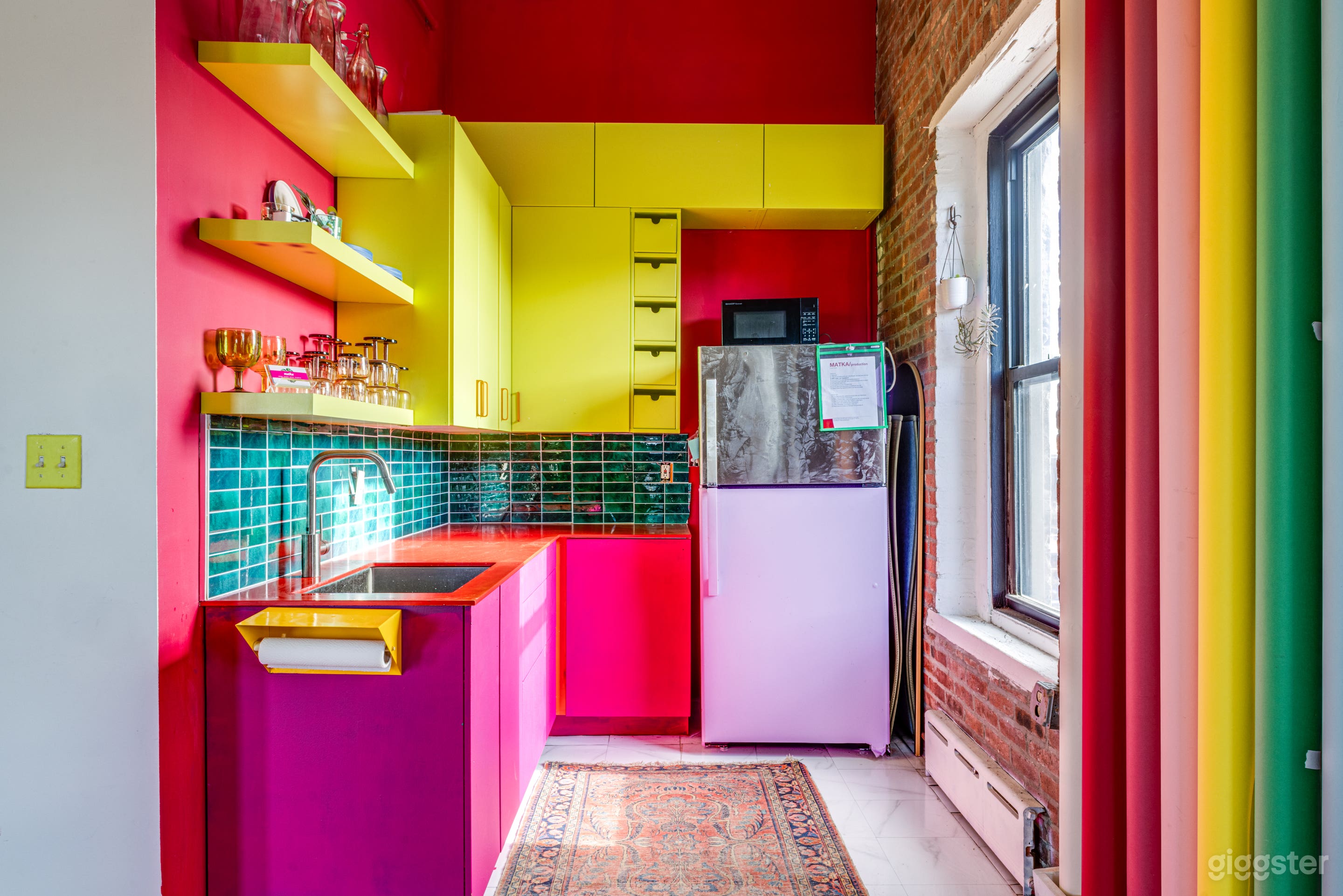 Bright Spacious 🌿Vintage Kitchen Loft at Morgan L Photo 4
