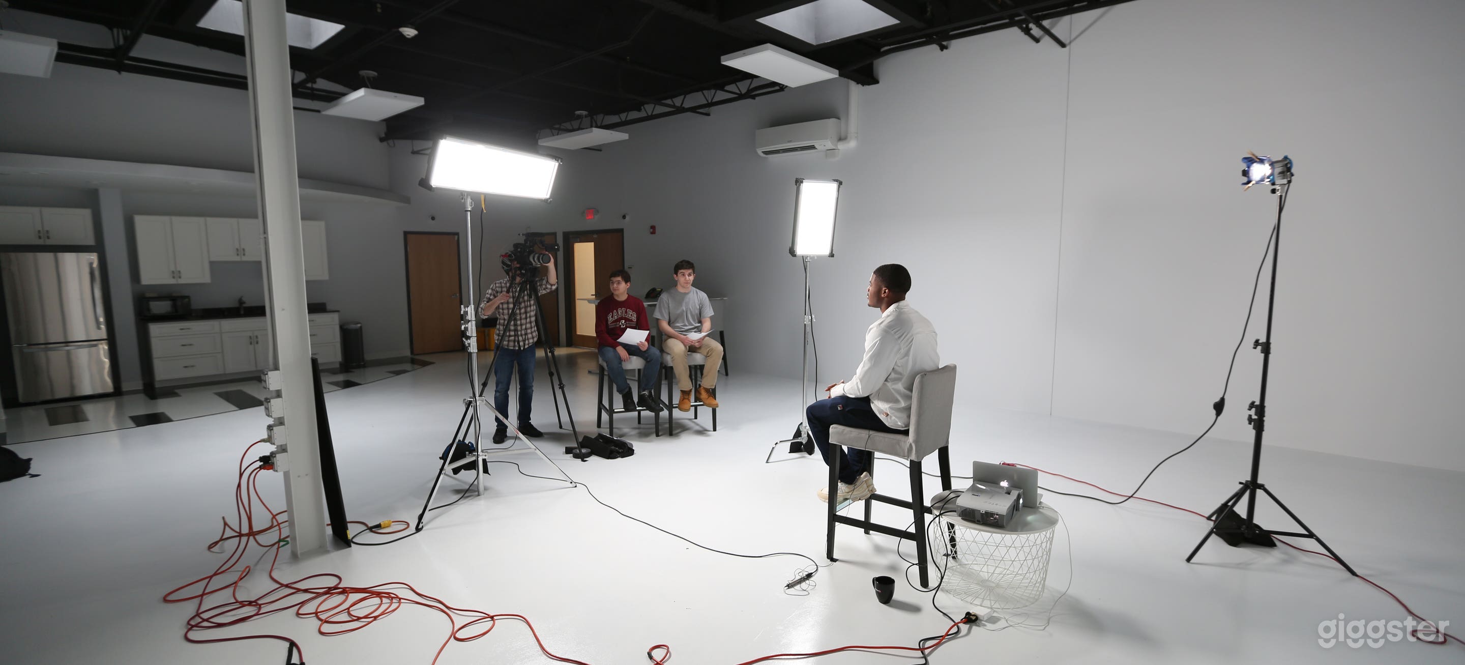 1281 square foot "infinity room" soundstage (w/ kitchen!)