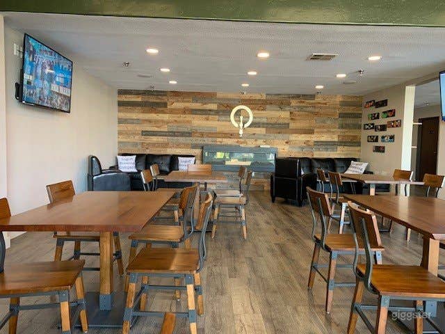  Charming, Lively Lounge Area with Taproom Access 