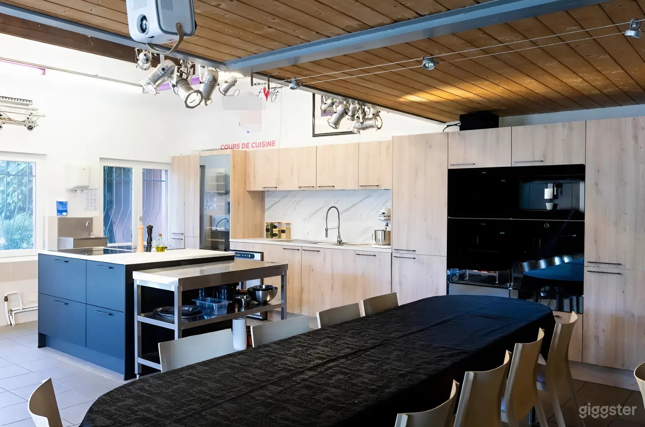 Photo de Studio de Cuisine Professionnel & Espace Événementiel avec Cuisine de Chef 2